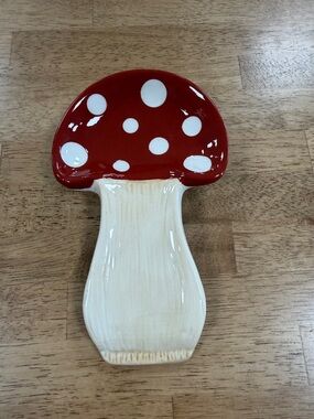 Ceramic Red Mushroom Spoon Rest – Polka Dot Kitchen Utensil Holder